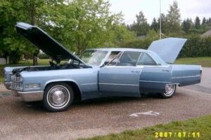 Cadillac Sedan de ville –66