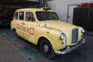 Austin FX4 taxi / cab –70